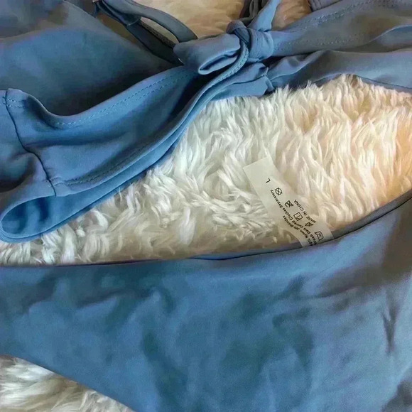 Twist Front Knot Back Bikini Swimsuit - Picture 5 of 6